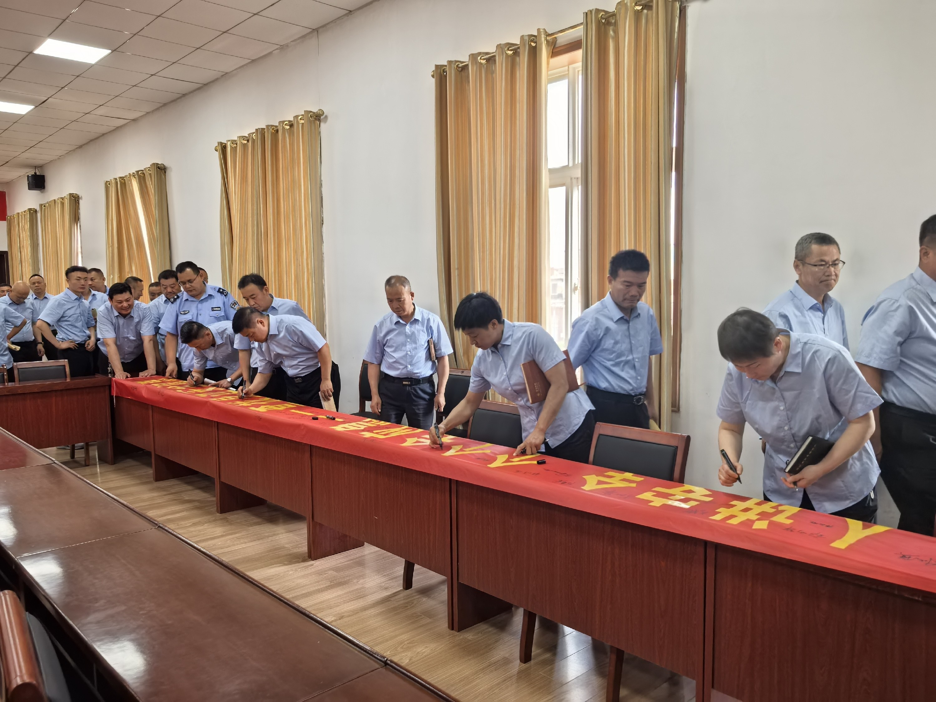 1749113331931266.jpg 1749113331931266.jpg